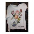 t-shirt bianca con rose